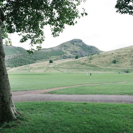 Beautiful City Centre Apartment - Holyrood Park 에든버러 외부 사진